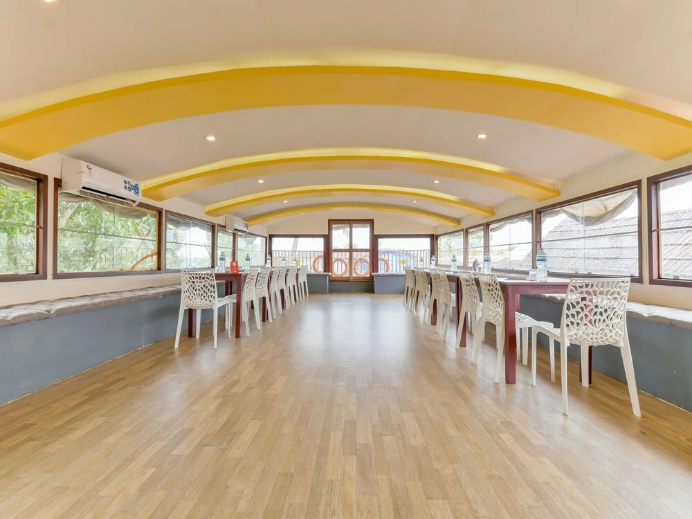 OYO 13683 EGC Houseboat 9 BHK