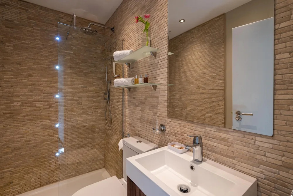 Stylish Fulham Home close to the River Thames