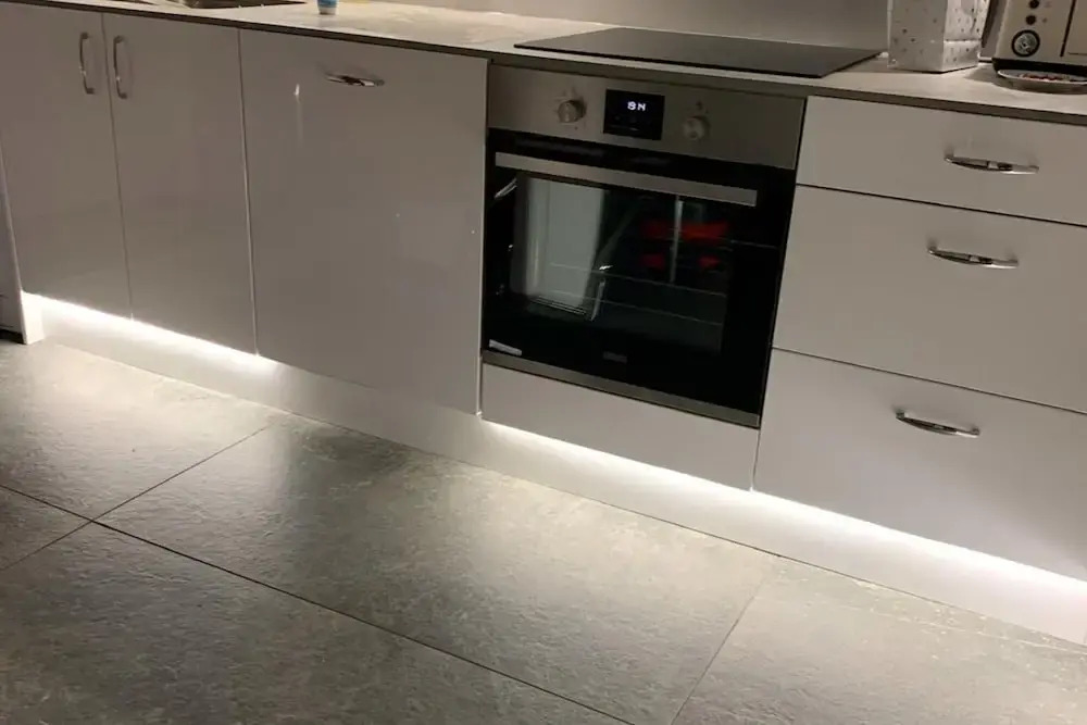 Gerrardscross - Stay4 - Parking - Petsok - Wembley