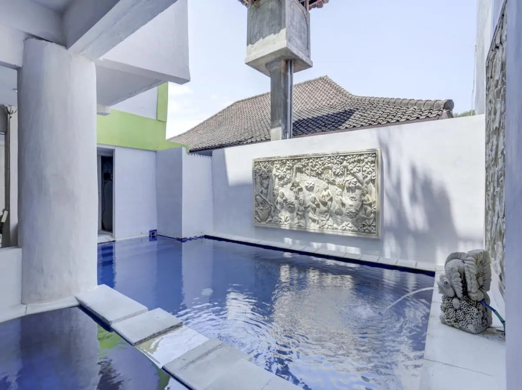 OYO 3950 The Ratna Hotel
