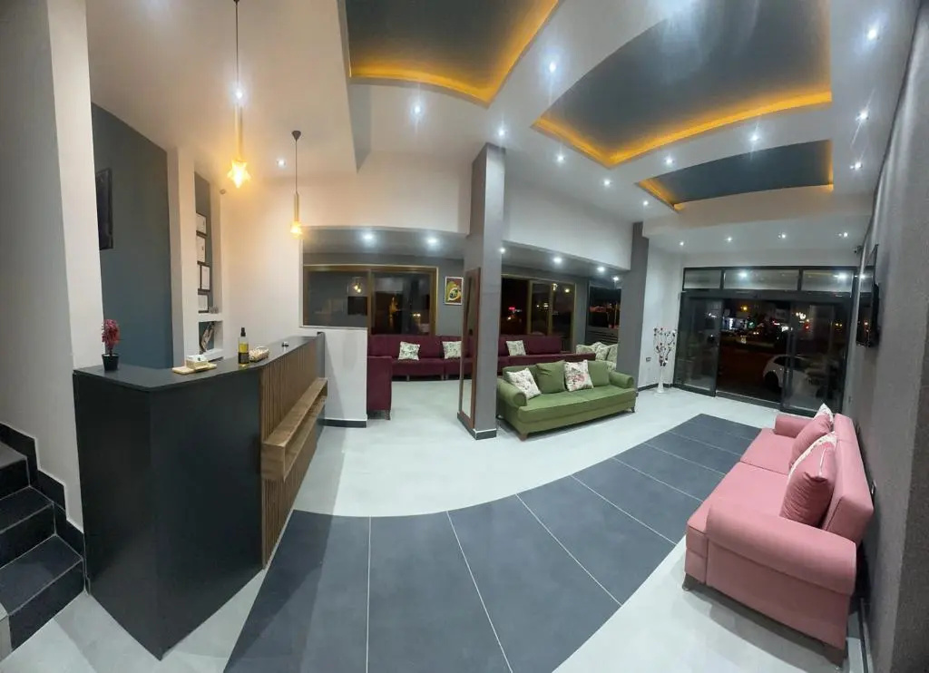 TAN OTEL