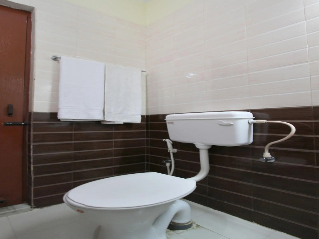 OYO 15893 Hotel Mount Park