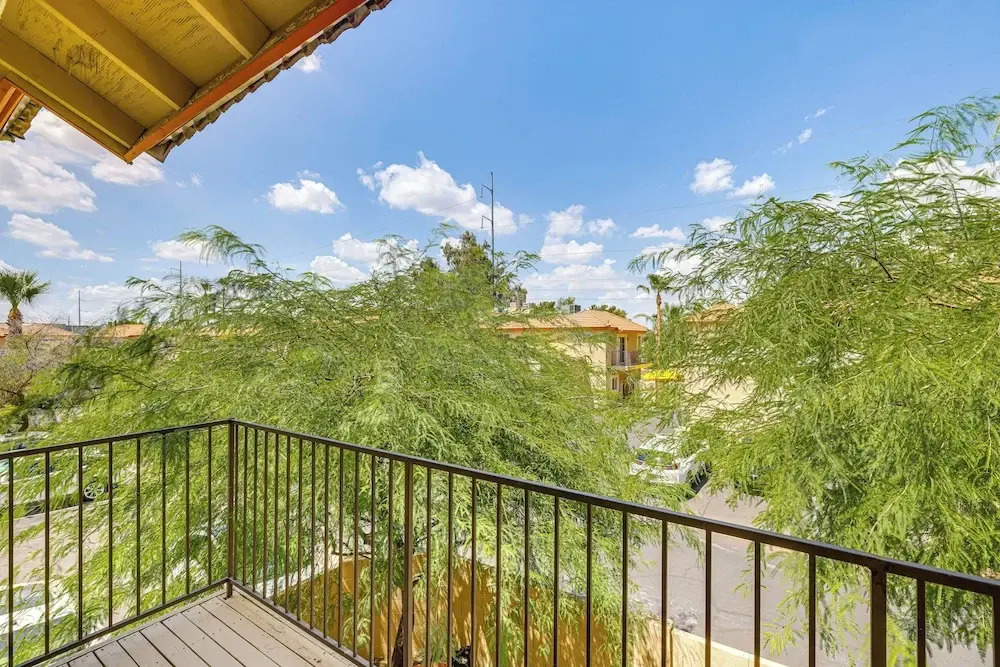 Hike & Golf! Townhouse w/ Resort Perks in PHX