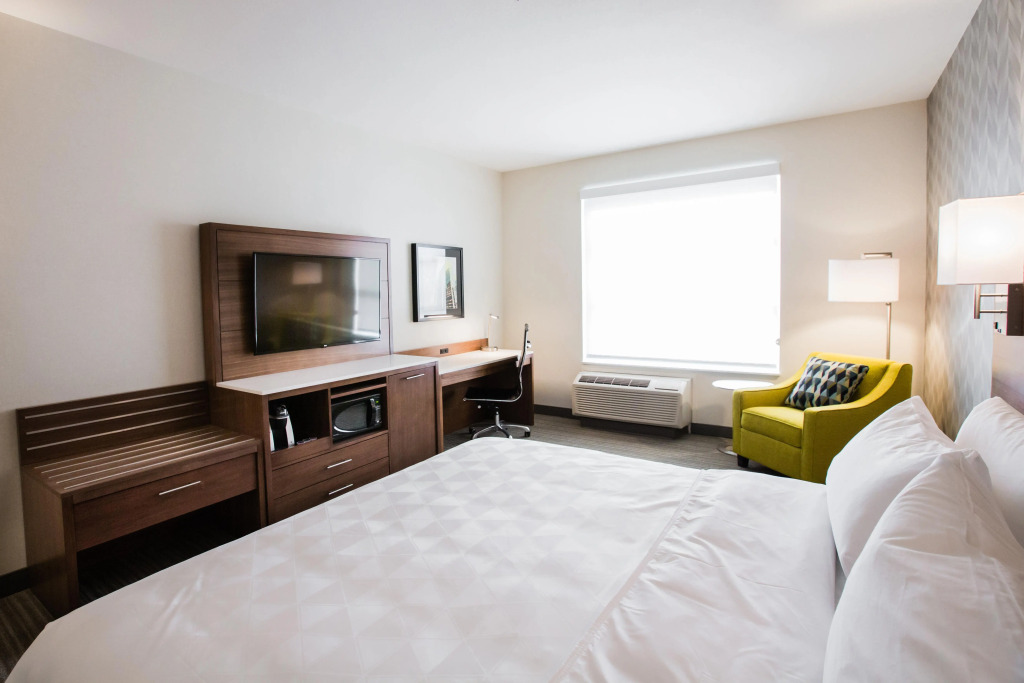Holiday Inn Hotel & Suites Calgary South - Conference Ctr by IHG