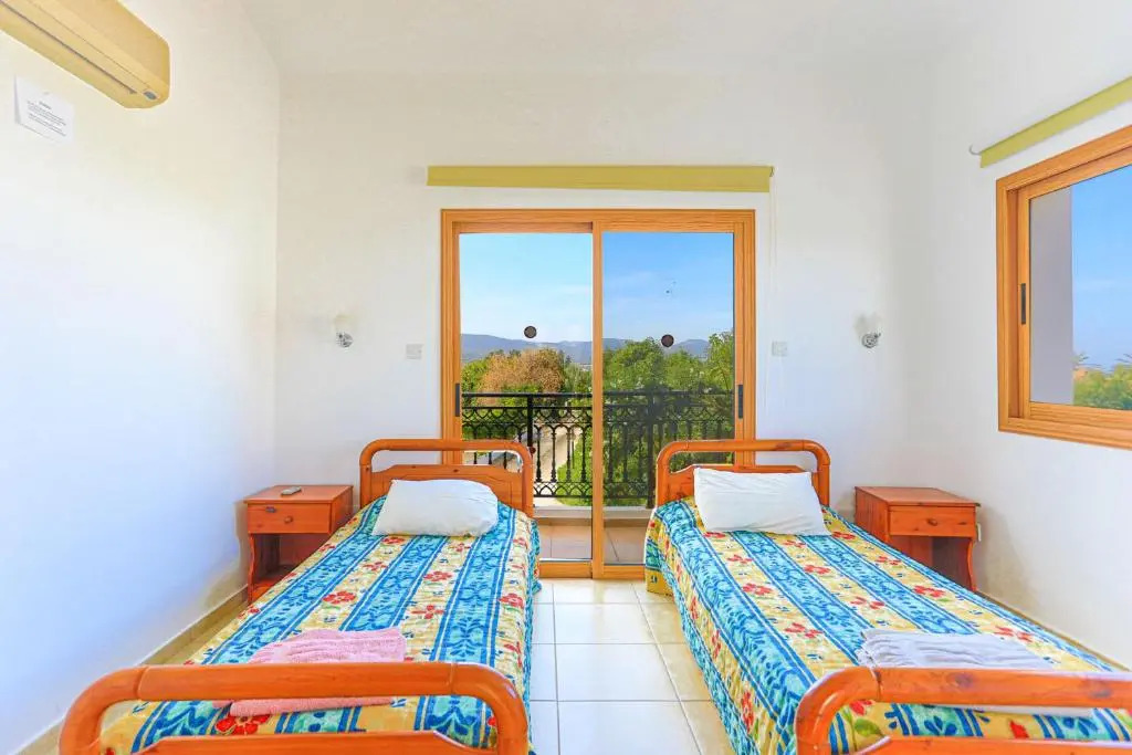Villa Ira Finiki