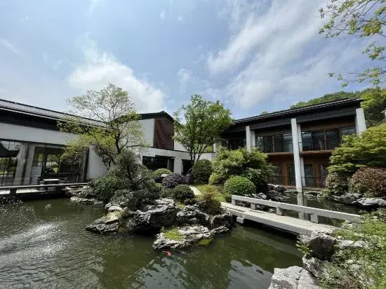 Shengzhou Hotel