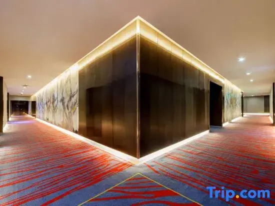 Changsha Hotel (Xi'an North Railway Station Fengcheng 10th Road Subway Station)