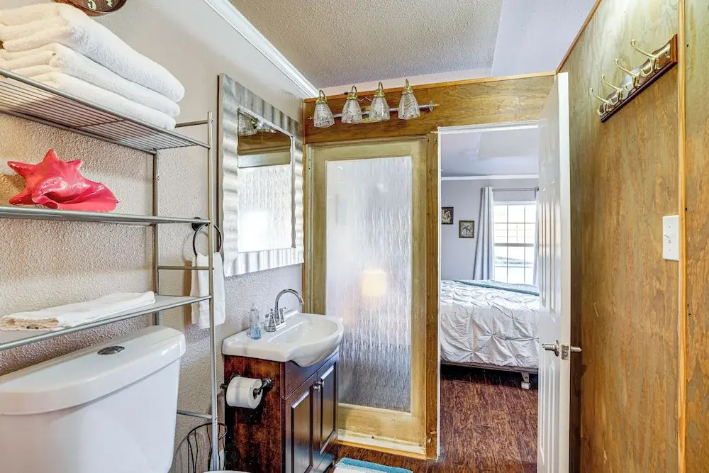 Granbury Studio - 10 Mins From Town + The Lake!