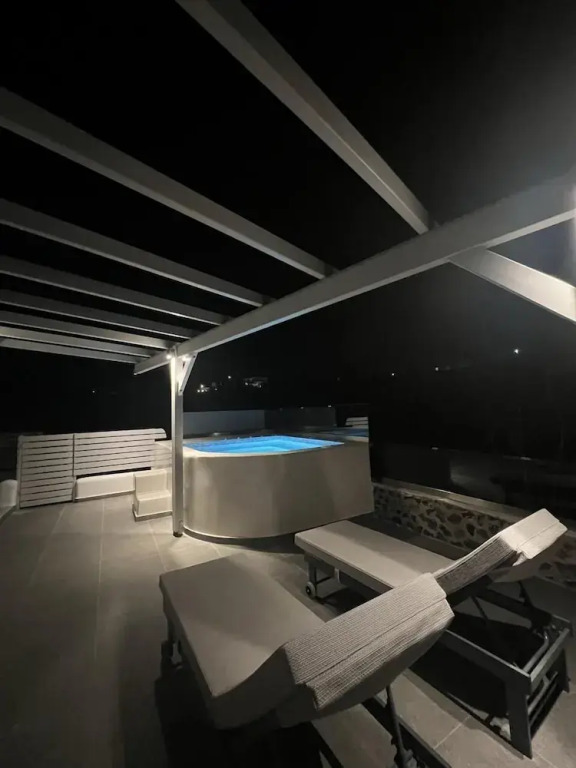 New Villa Sostis