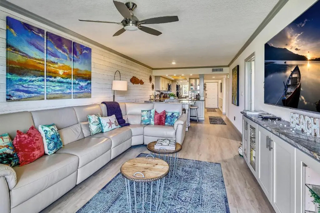 Land's End 10-202 Beach Front - Premier