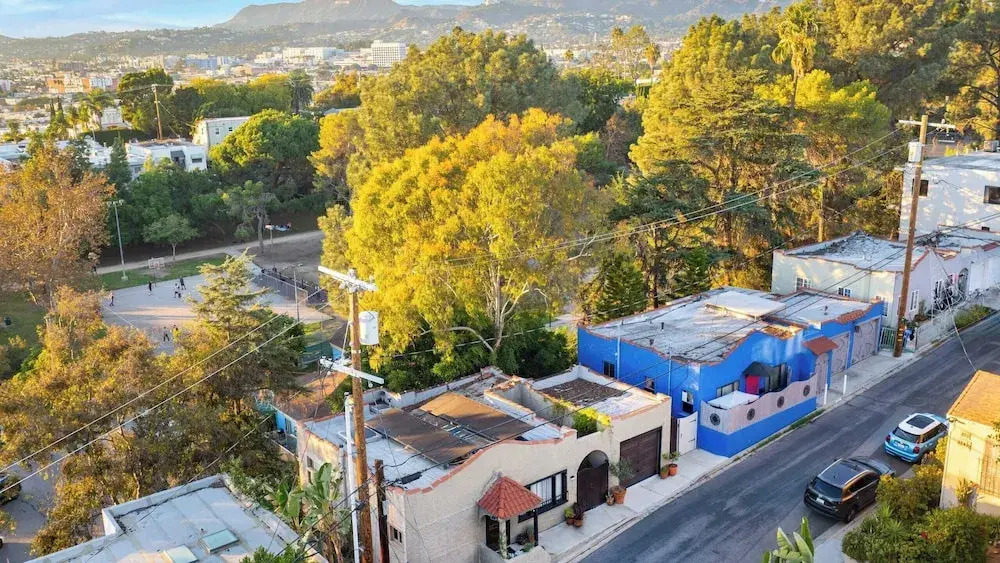 Spanish Revival Charm in Silver Lake w/ Patio, BBQ & Walkable Location Maltman Manor by Avantstay