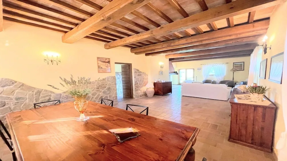 Slps 10. Exc Villa - 5 Bedrms/5 Bathrms - Magnificent Pool - fab Views - Wifi