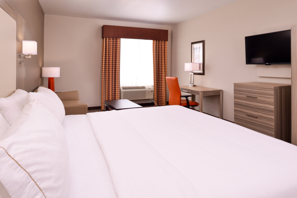 Holiday Inn Express & Suites Williams by IHG