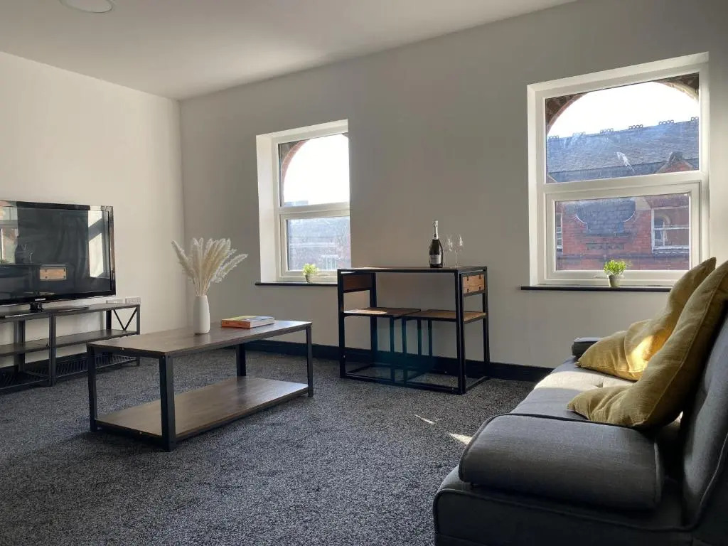 City Center Top Floor Executive Flat