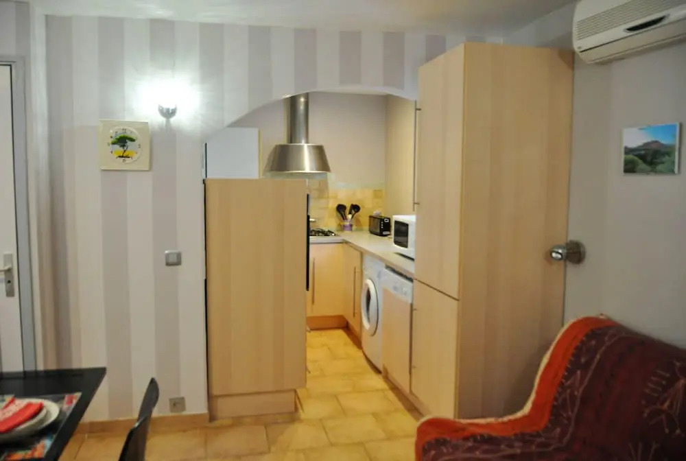 House With one Bedroom in Gargas, With Private Pool, Terrace and Wifi