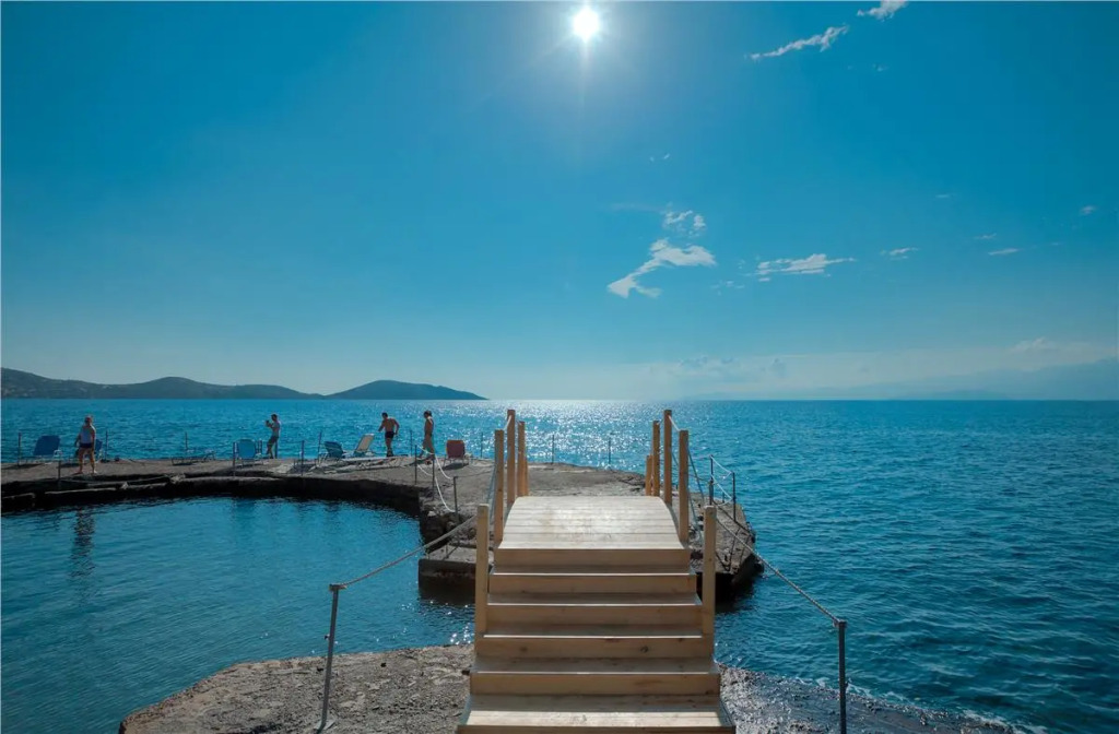 Elounda Breeze Resort