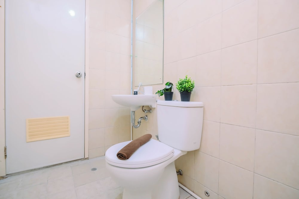 Strategic 1Br Apartment At Marina Ancol