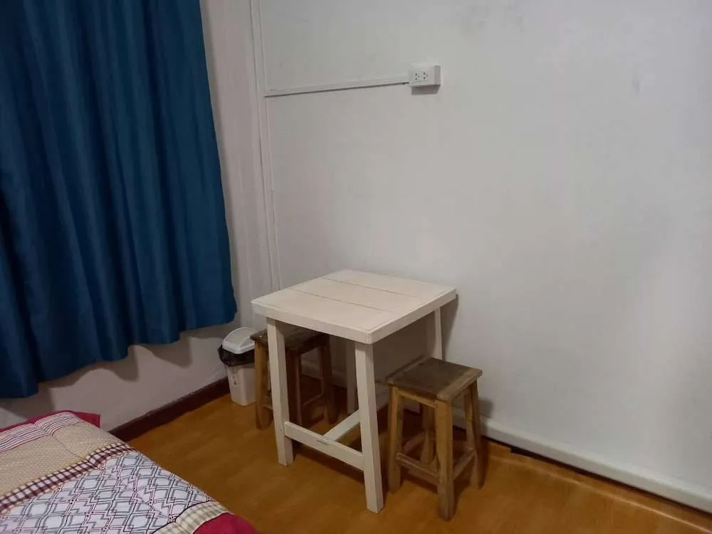 amazing khaosan hostel