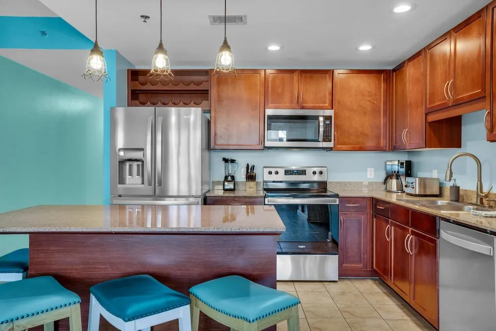 Laketown Wharf 607