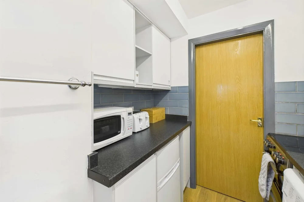 Host Stay Look Flat