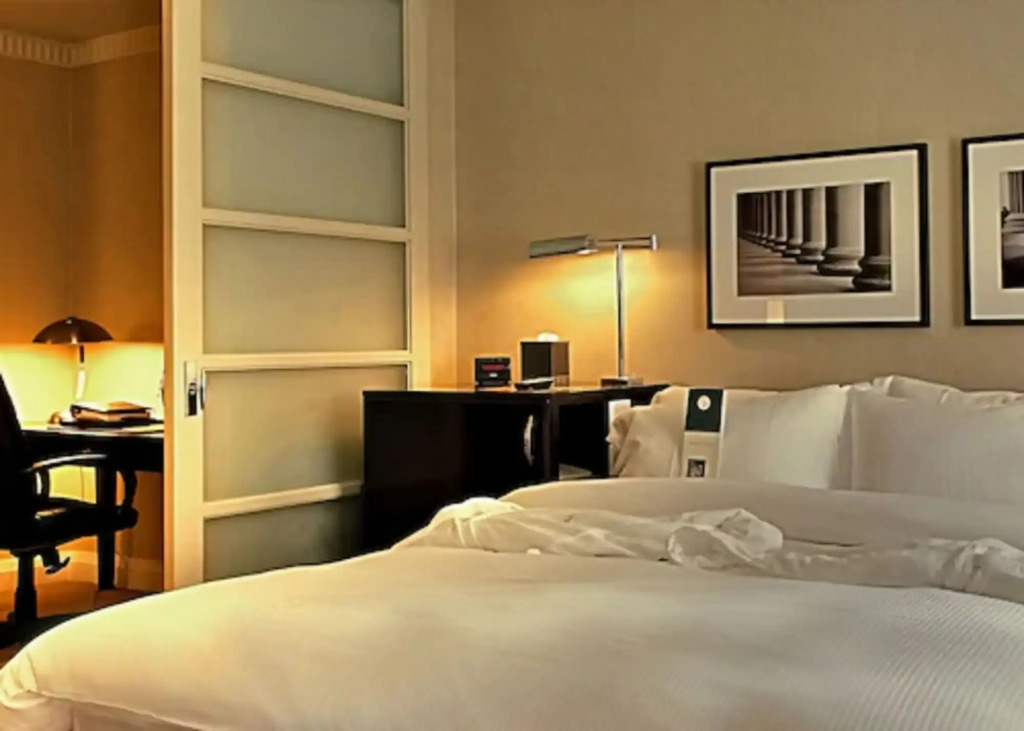 Windsor Arms Hotel