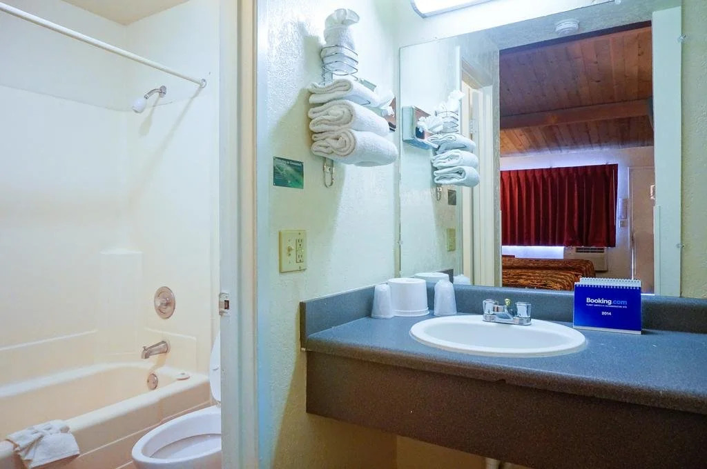 E-Z 8 Motel San Jose 1