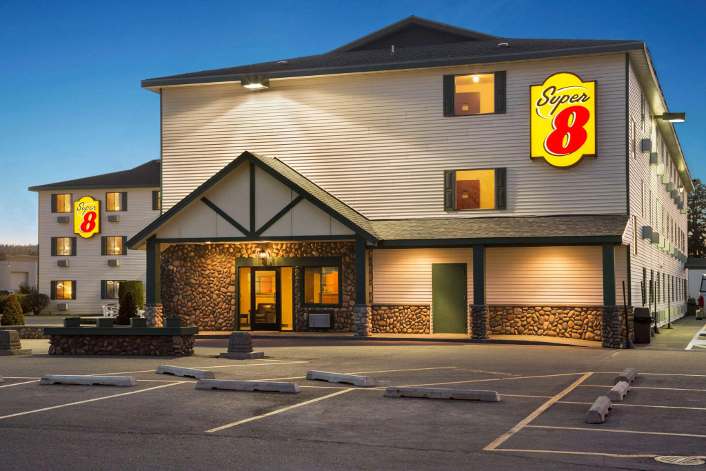 Super 8 by Wyndham Coeur dAlene