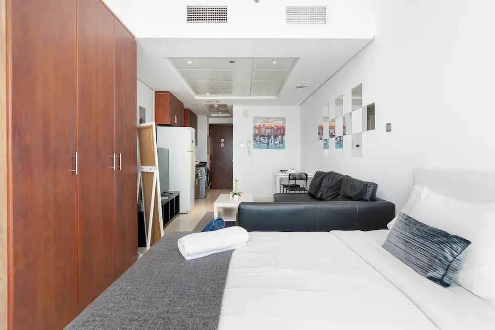 Whitesage - Luxurious Studio in JLT With City Skyline View