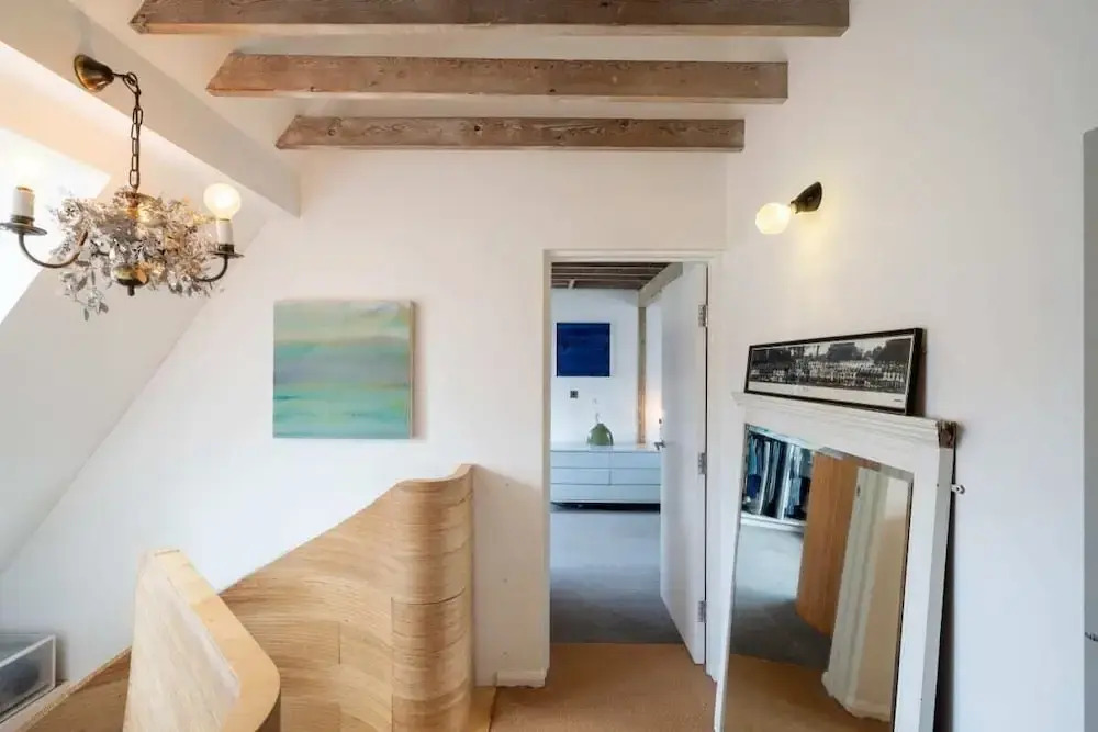 Beautiful 2 Bed Maisonette 13 Mins to Shoreditch