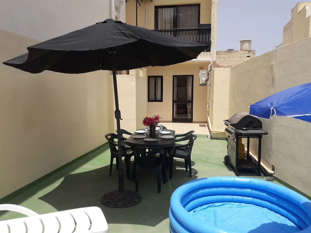 Getawaysmalta - Blue Harbour 2 Seafront 3-bedroom Apt With Large Back Terrace
