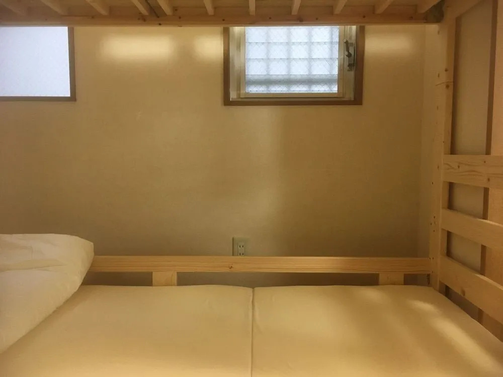Ts Guest House - Hostel