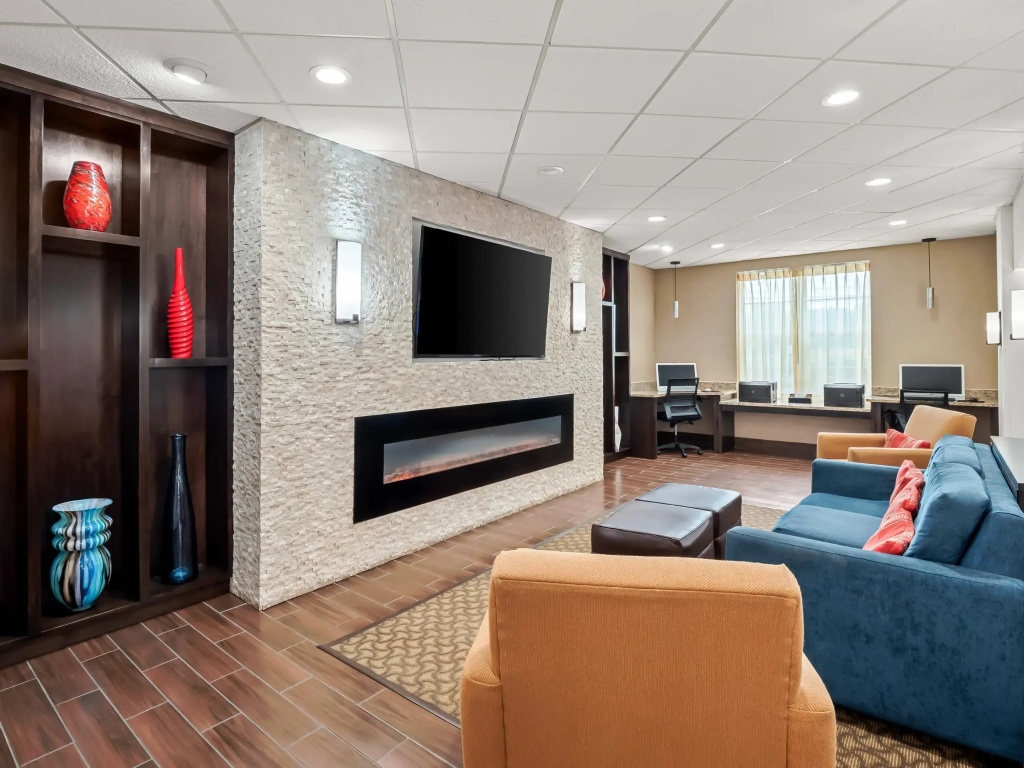Comfort Inn & Suites