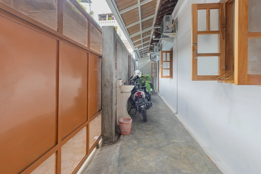 GRIYA BANSU : Ndalem Ibu