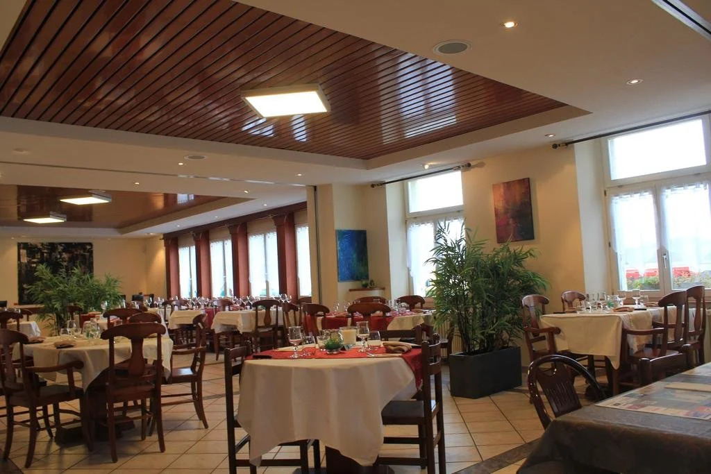 Romantik Hotel de LOurs
