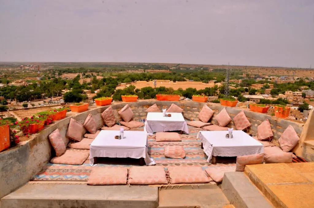 Deepak Hotel & Restaurant