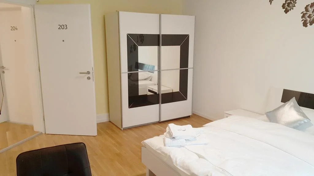 Residence Serviced House