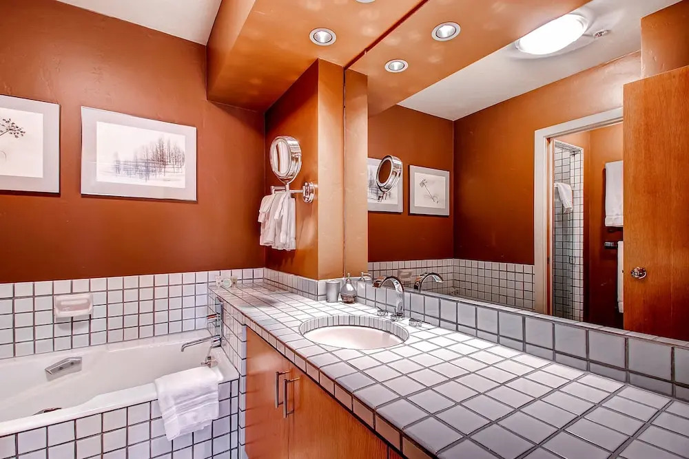 Centennial 2 Bedroom Condo Unit no. 7