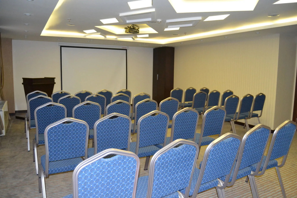 Centrum Business Hotel