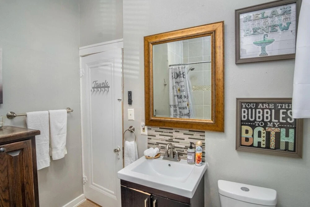 Stunning 3 BR Home Near DT Alamodome - Riverwalk
