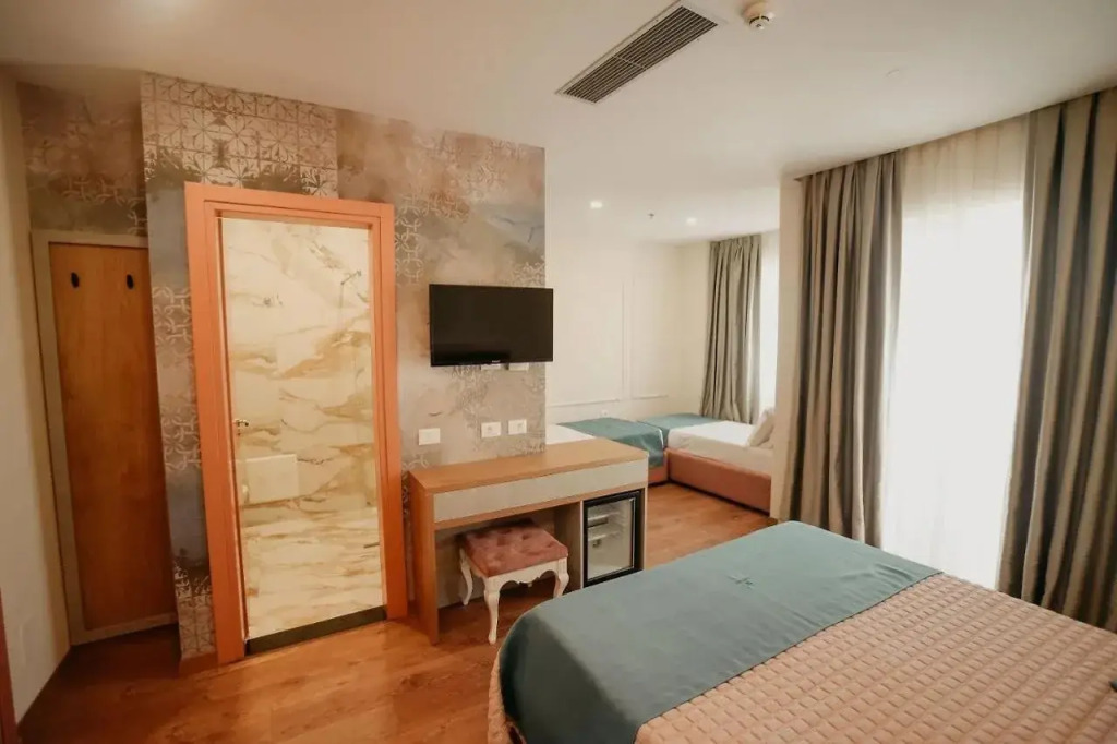 Martiness Hotel Durres