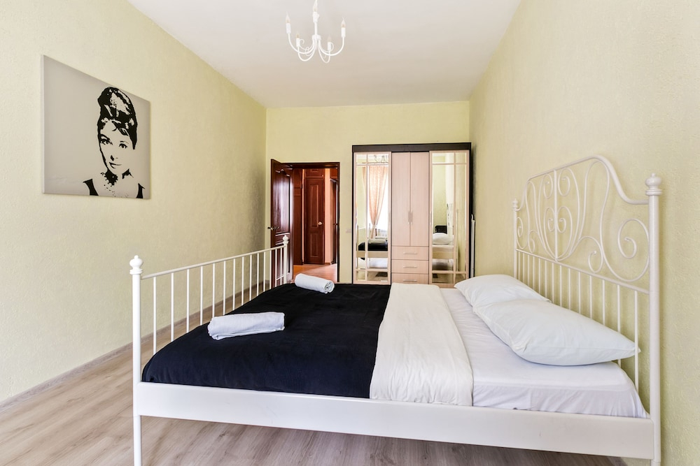 MaxRealty24 Земляной Вал