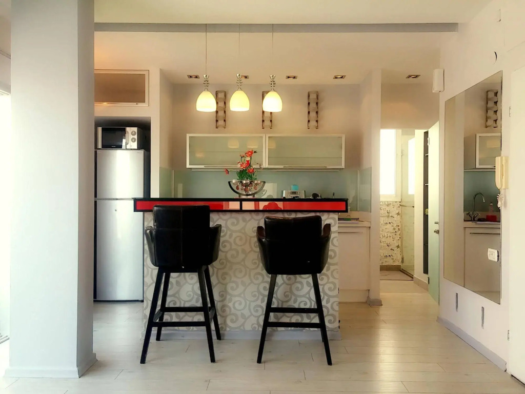 TLV Flats