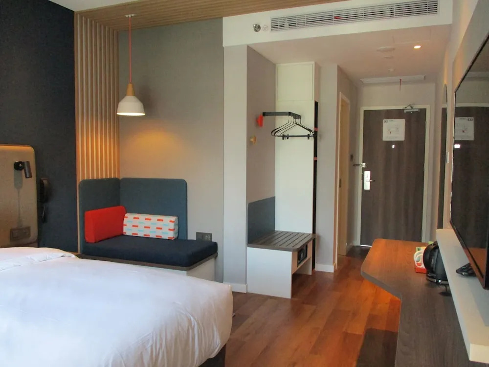 Holiday Inn Express Shanghai Tourism Zone