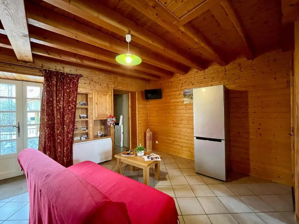 Gîte familial avec terrasse proche châteaux, lac, et parcours aventure - FR-1-582-174