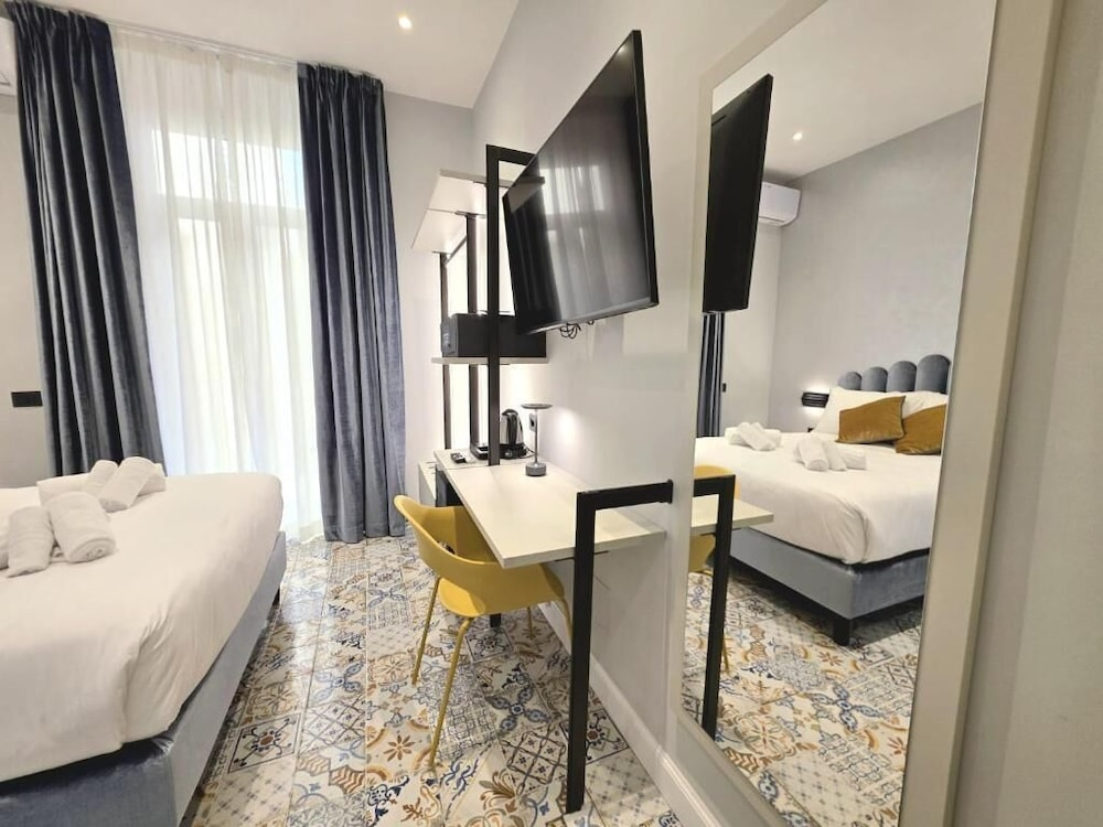 Victoria Suites