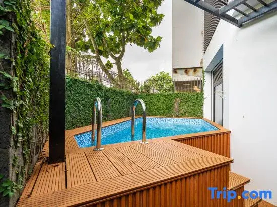 KN8 Holiday Villa