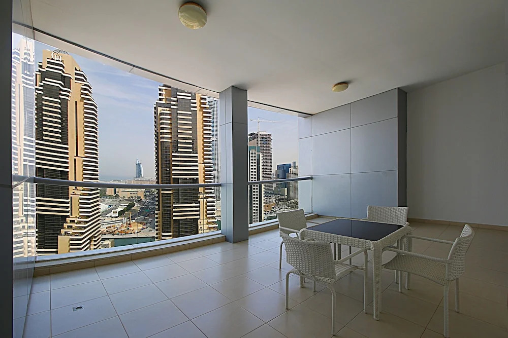 R&H Skyview Tower