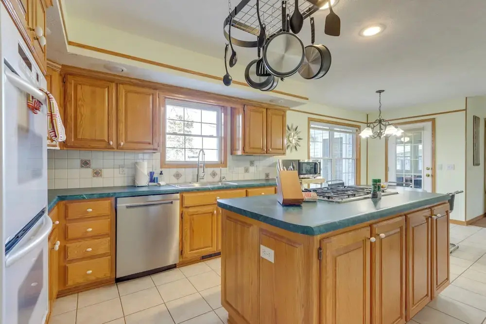 Hot Tub + Deck: 'holiday Island Fairway Estate