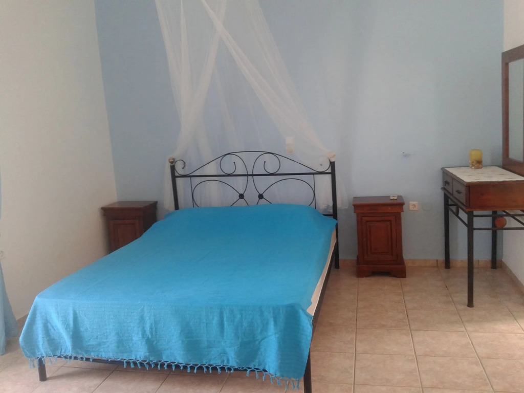 Thalassa Rooms