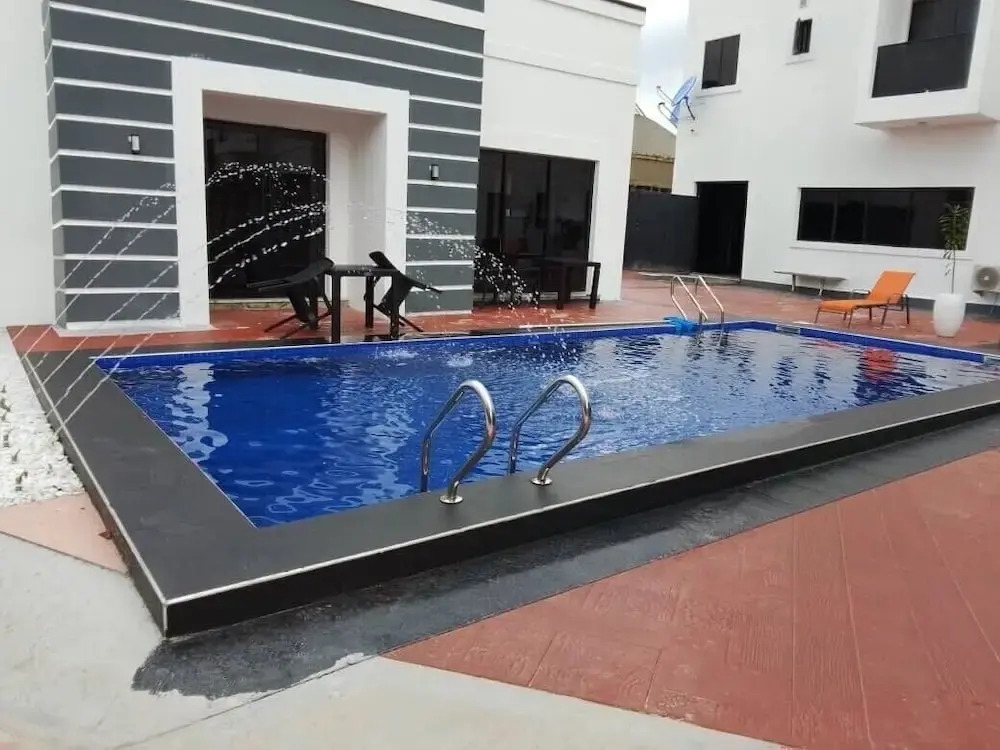 Reens Suites and Apartments